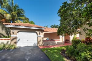 1426 Seagrape Cir, Weston, FL 33326 - MLS#A11868410