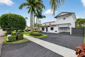 10864 SW 141st Ln, Miami, FL 33176 - MLS#A11868433