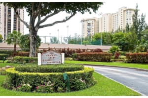 1800 Ne 114th St 705, Miami