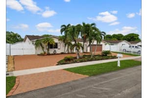 10820 Sw 171st St, Miami