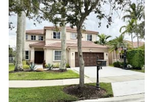 767 Tulip Cir, Weston
