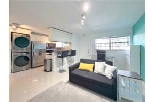 2465 SW 18th Ave 3307, Miami, FL 33145 - MLS#A11868477