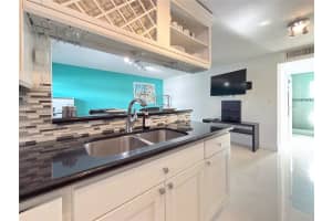 2465 SW 18th Ave 3307, Miami, FL 33145 - MLS#A11868477