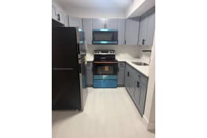 2225 W 53rd Pl 2225 Hialeah, FL 33016 - MLS#A11868510