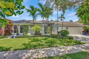17511 SW 12th St, Pembroke Pines, FL 33029 - MLS#A11868525