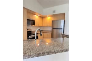 3400 N Pinewalk Dr N 934, Margate