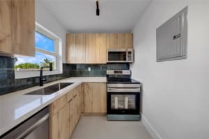 5195 Ne 18th Ave 4 Fort Lauderdale, FL 33334 - MLS#A11868592
