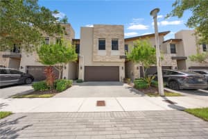 10548 Nw 78th Ter, Doral