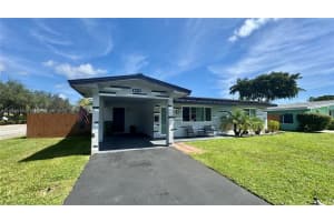 8891 NW 11th St, Pembroke Pines, FL 33024 - MLS#A11868613