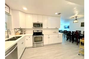 7070 Tyler St, Hollywood, FL 33024 - MLS#A11868617