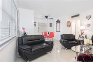 5300 Washington St B221 Hollywood, FL 33021 - MLS#A11868624