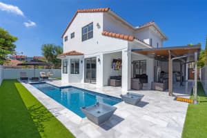 1005 Nw 100th Ave, Miami