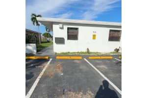 715 Nw 7th Ave 1-5 Hallandale Beach, FL 33009 - MLS#A11868660