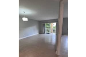8290 Lake Dr 421, Doral, FL 33166 - MLS#A11868683