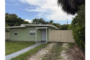 1060 Nw 121st St, North Miami