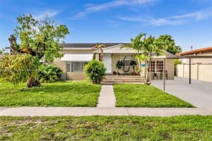 340 W 55th St, Hialeah