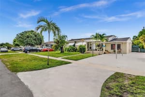 340 W 55th St Hialeah, FL 33012 - MLS#A11868713