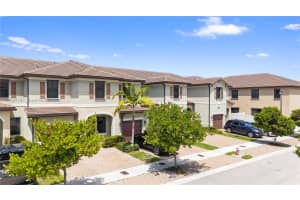 10392 W 33rd Way, Hialeah, FL 33018 - MLS#A11868718