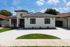 1143 Nw 134th Pl, Miami