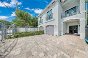 3160 New York St B, Miami