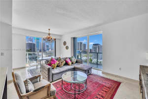 1900 N Bayshore Dr 1711, Miami
