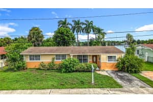 1521 NW 168th Ter, Miami Gardens, FL 33169 - MLS#A11868826