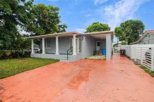 466 E 19th St Hialeah, FL 33013 - MLS#A11868830
