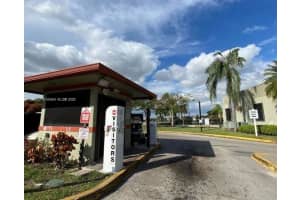 212 Lake Pointe Dr 112, Oakland Park, FL 33309 - MLS#A11868837