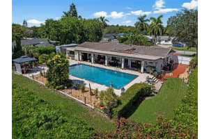 11905 SW 107th Ave, Miami, FL 33176 - MLS#A11868863