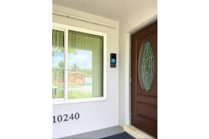10240 Sw 160th Ter, Miami