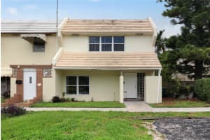 1348 Seaview Dr, North Lauderdale