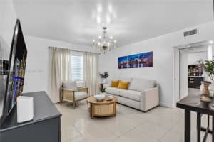 3 Navarre Ave 1 Coral Gables, FL 33134 - MLS#A11868931