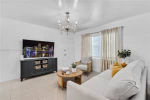 3 Navarre Ave 1 Coral Gables, FL 33134 - MLS#A11868931