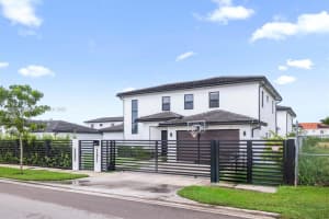 10940 SW 180th St, Miami, FL 33157 - MLS#A11868954