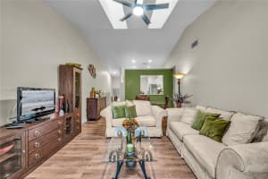 2511 Nw 56th Ave 2-25 Lauderhill, FL 33313 - MLS#A11869017