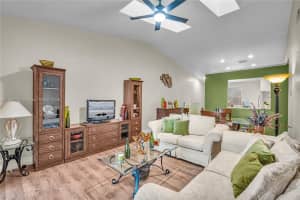 2511 Nw 56th Ave 2-25 Lauderhill, FL 33313 - MLS#A11869017