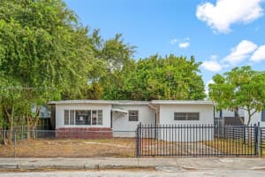 350 Nw 45th St, Miami