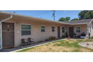 230 Ne 40th St 1 Oakland Park, FL 33334 - MLS#A11869065