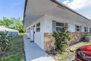 5305 Nw 18th Cvt 5305 Lauderhill, FL 33313 - MLS#A11869073