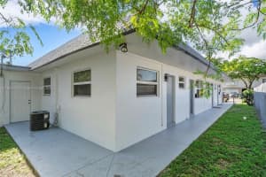 5305 Nw 18th Cvt 5305 Lauderhill, FL 33313 - MLS#A11869073