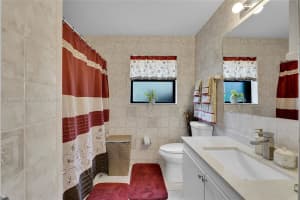 7501 NW 33rd St, Lauderhill, FL 33319 - MLS#A11869082