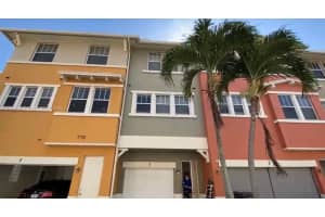 770 Millbrae Ct 7, West Palm Beach, FL 33401 - MLS#A11869109
