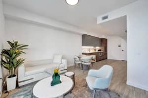 580 72ND 1004, Miami Beach, FL 33141 - MLS#A11869129