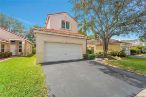 704 Stanton Dr Weston, FL 33326 - MLS#A11869166