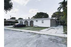 343 W 42nd St Hialeah, FL 33012 - MLS#A11869168