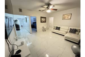 343 W 42nd St Hialeah, FL 33012 - MLS#A11869168