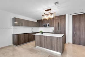68 SE 6th St 2410, Miami, FL 33131 - MLS#A11869186