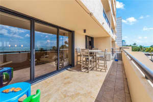 2555 Collins Ave 607, Miami Beach, FL 33140 - MLS#A11869205