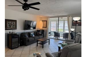 2861 Somerset Dr 318, Lauderdale Lakes