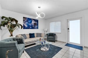 980 W 43 place 980, Hialeah, FL 33012 - MLS#A11869266